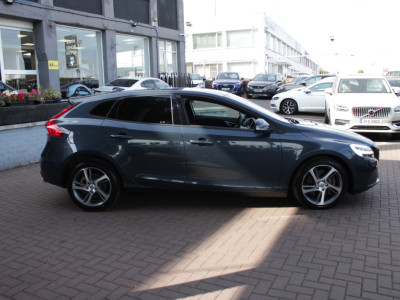 2019 Volvo V40