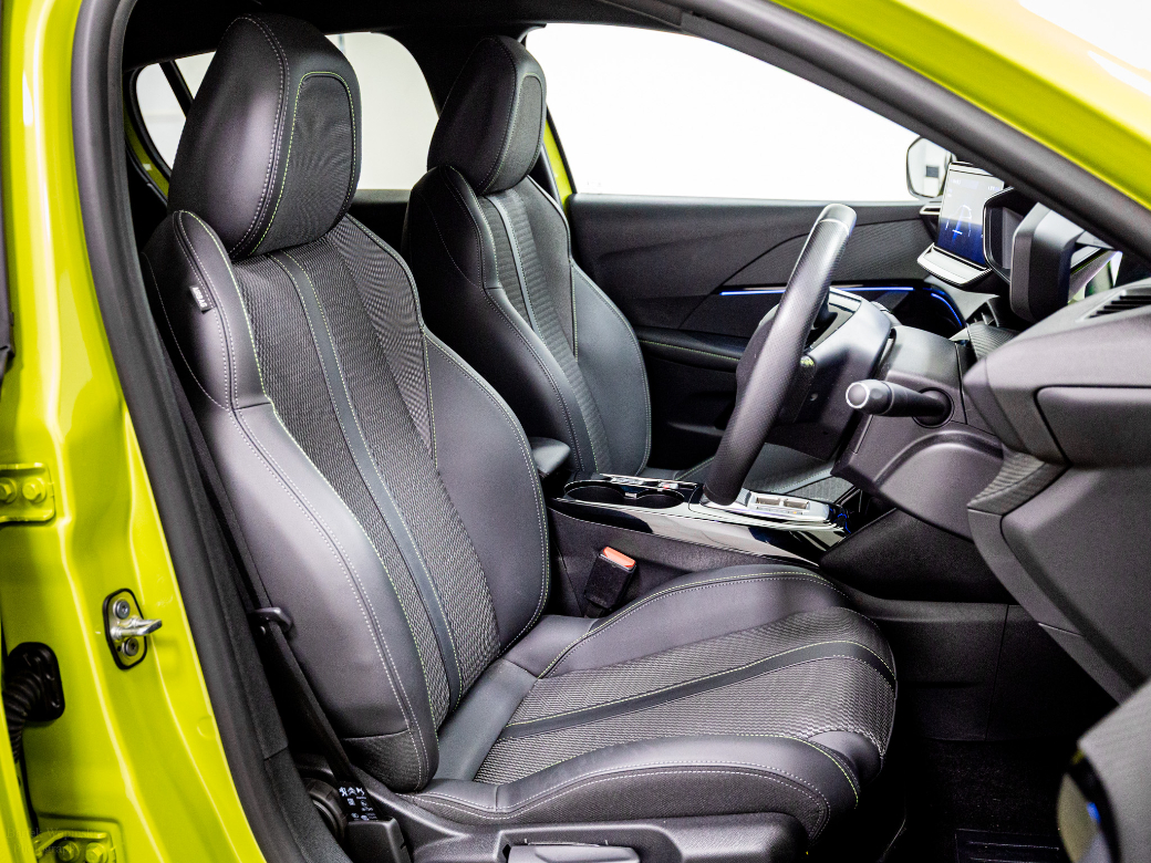 2025 Peugeot 208