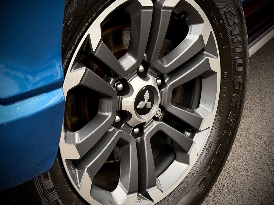 2021 Mitsubishi L200