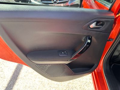 2015 Peugeot 208