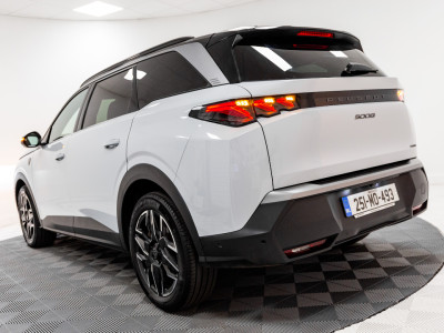2025 Peugeot 5008