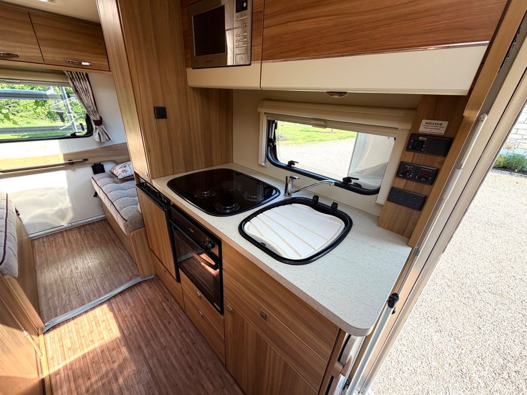 2015 ELDDIS PRESTIGE 135 LOW PROFILE R.H.D