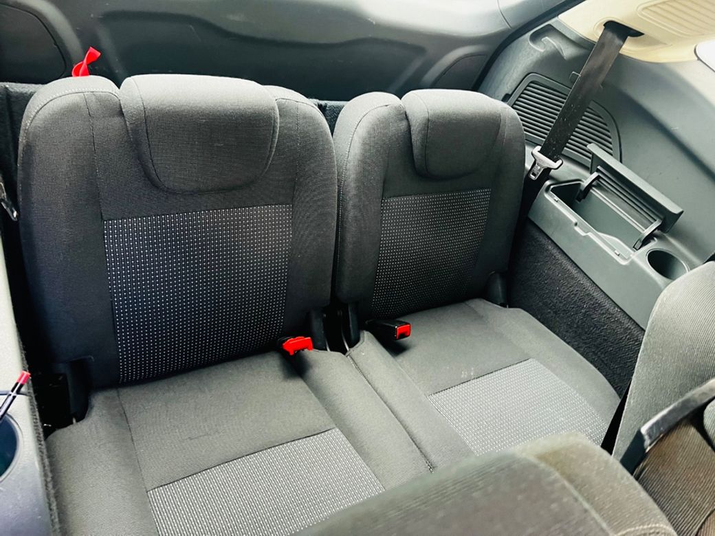 2014 Ford Grand C-Max