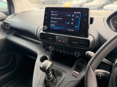 2022 Peugeot Partner