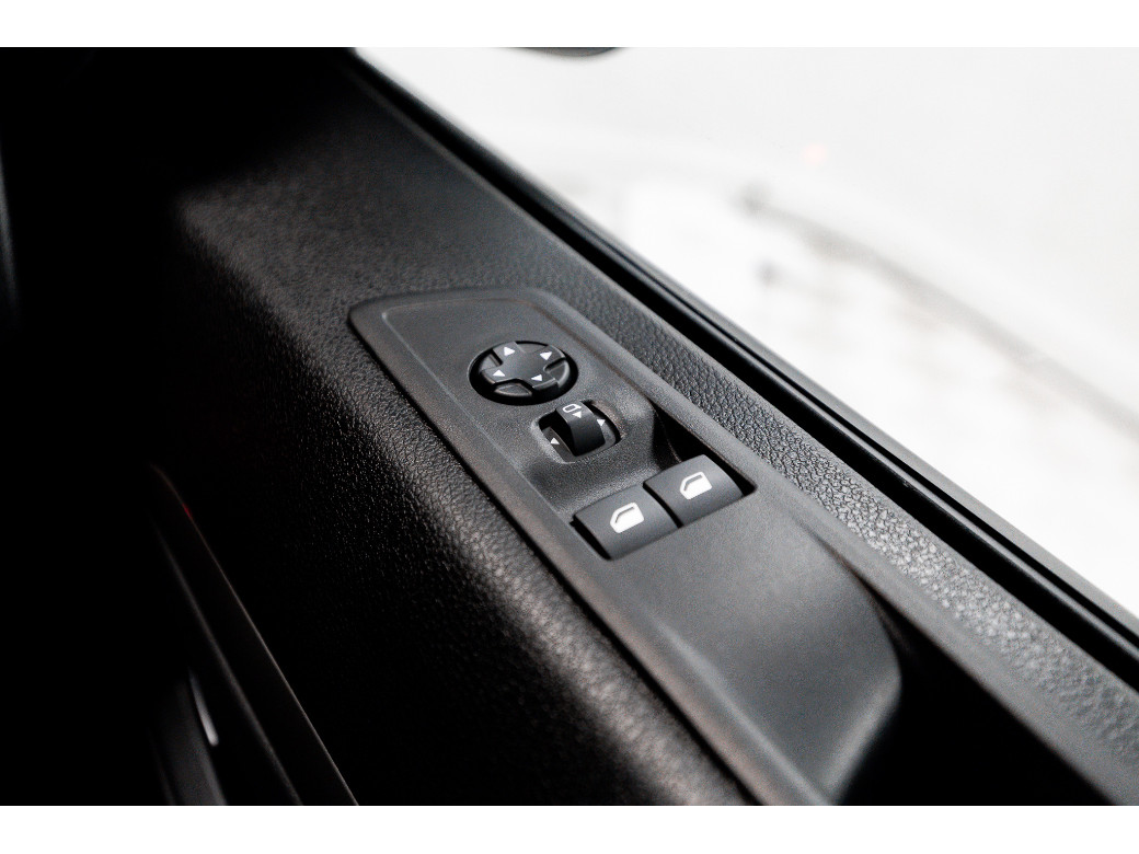 2025 Peugeot Traveller