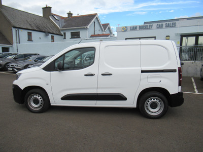 2022 Peugeot Partner