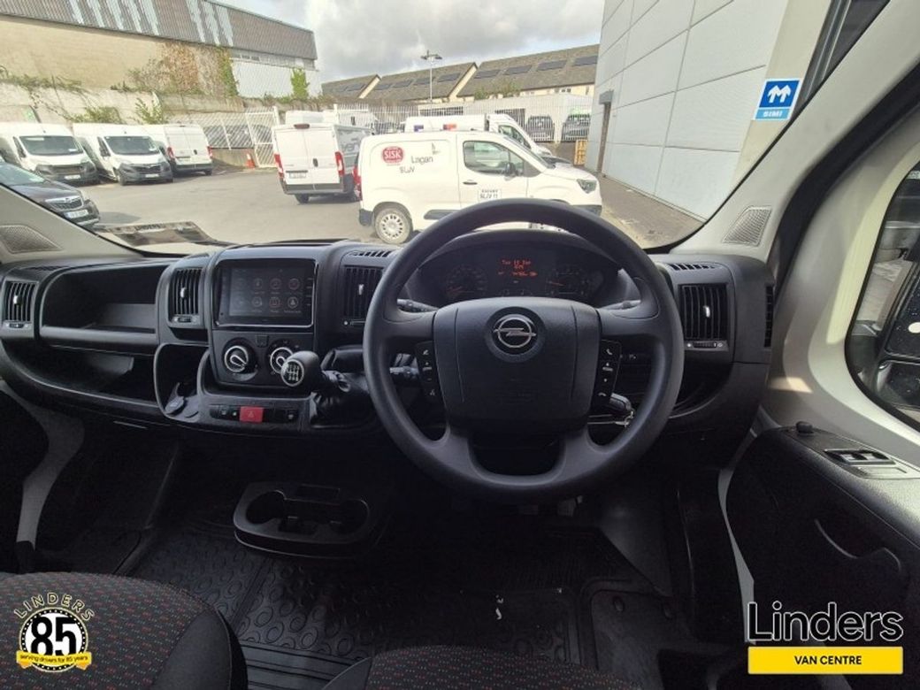 2024 Opel Movano