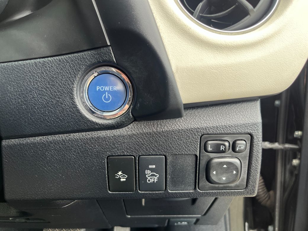 2016 Toyota Auris
