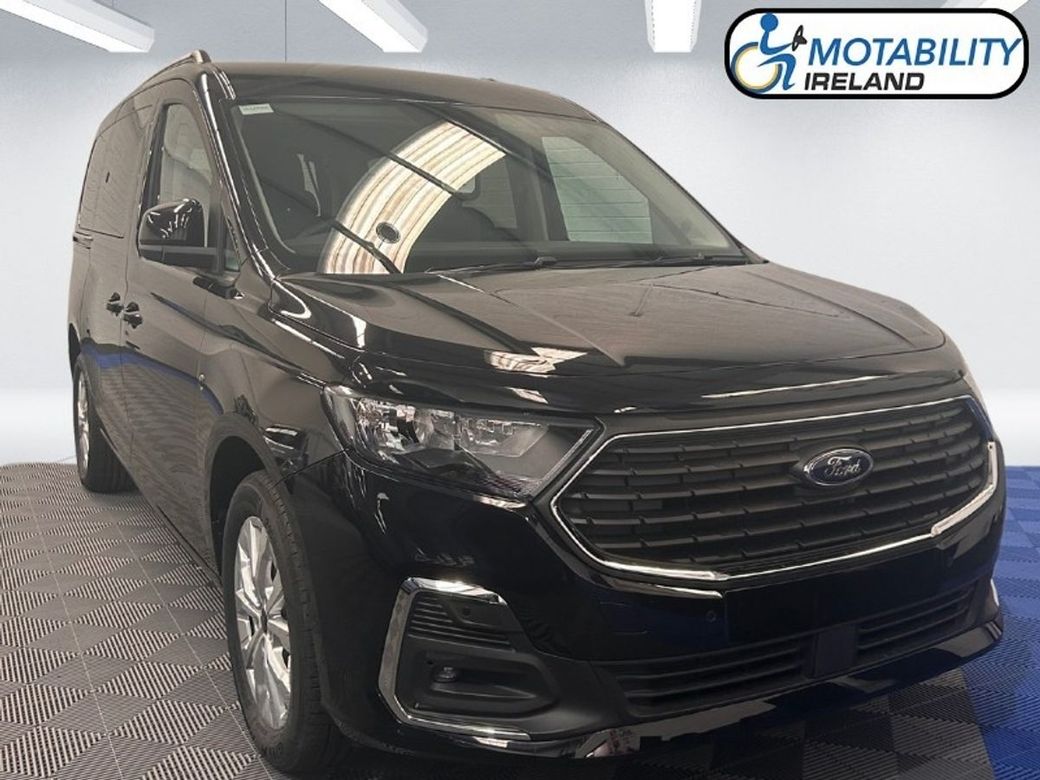 2025 Ford Tourneo