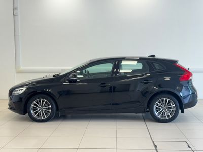 2017 Volvo V40