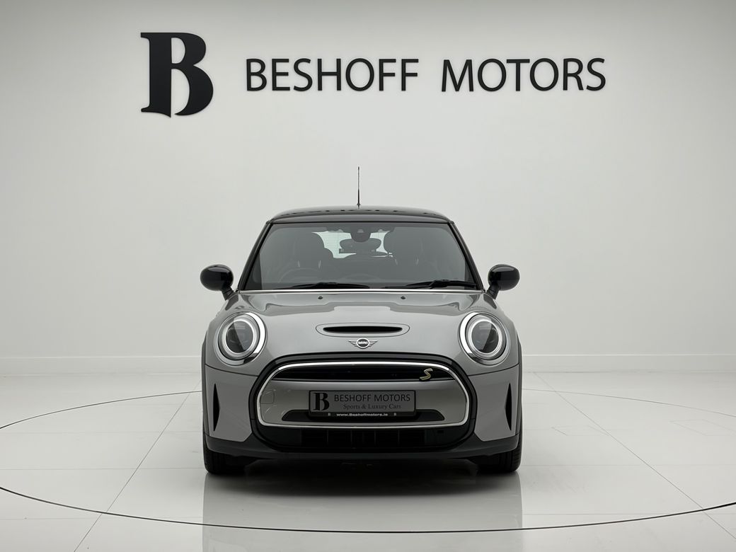 2023 Mini Hatch