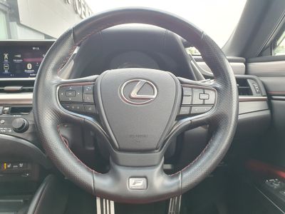 2020 Lexus ES 300h