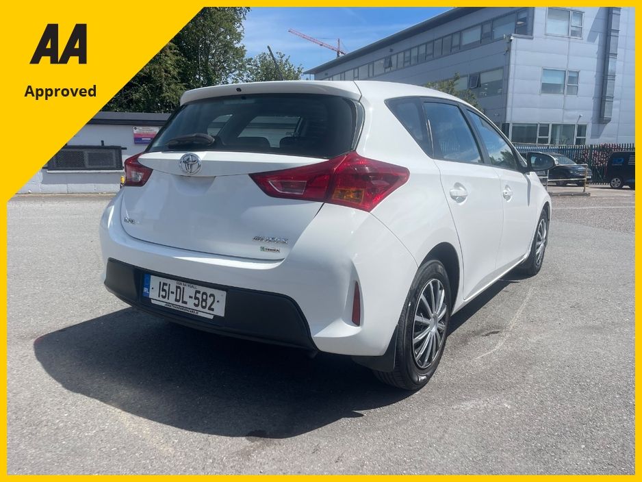 2015 Toyota Auris