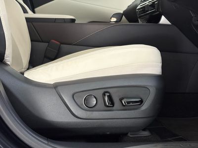 2023 Lexus RX450h+