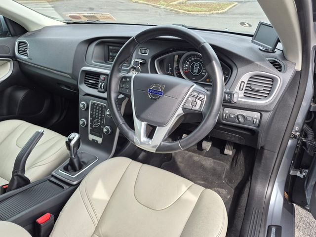 2016 Volvo V40