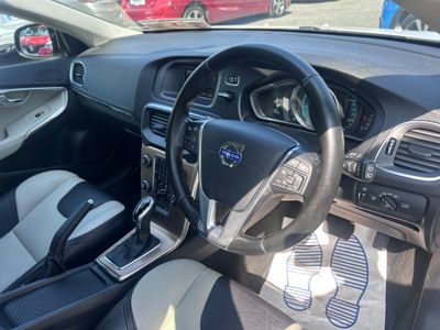 2014 Volvo V40