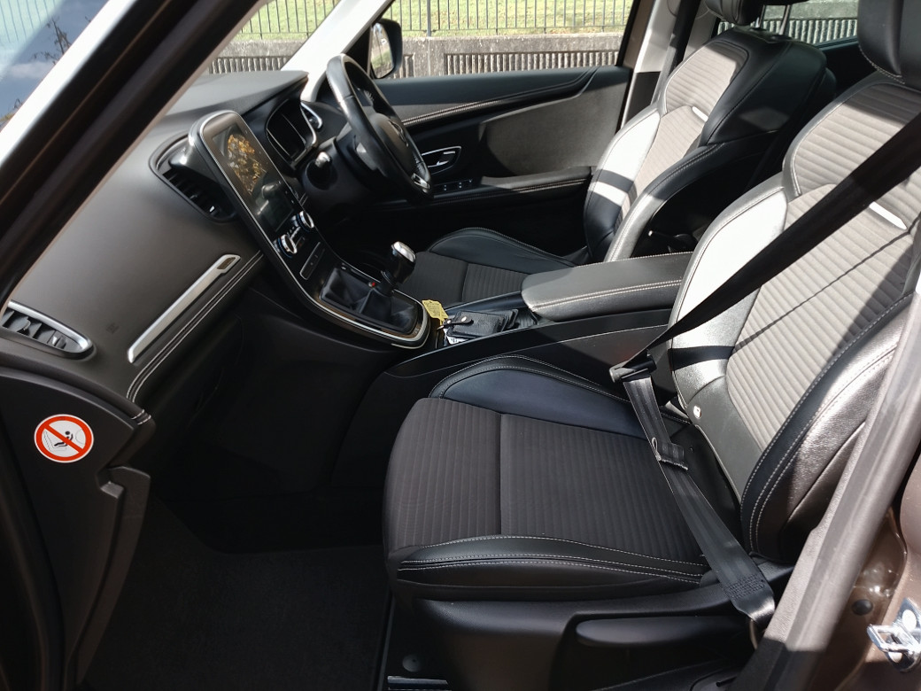 2017 Renault Grand Scenic