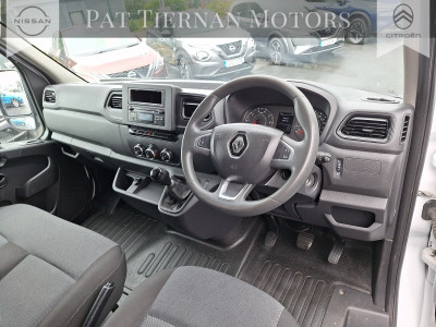 2022 Renault Master