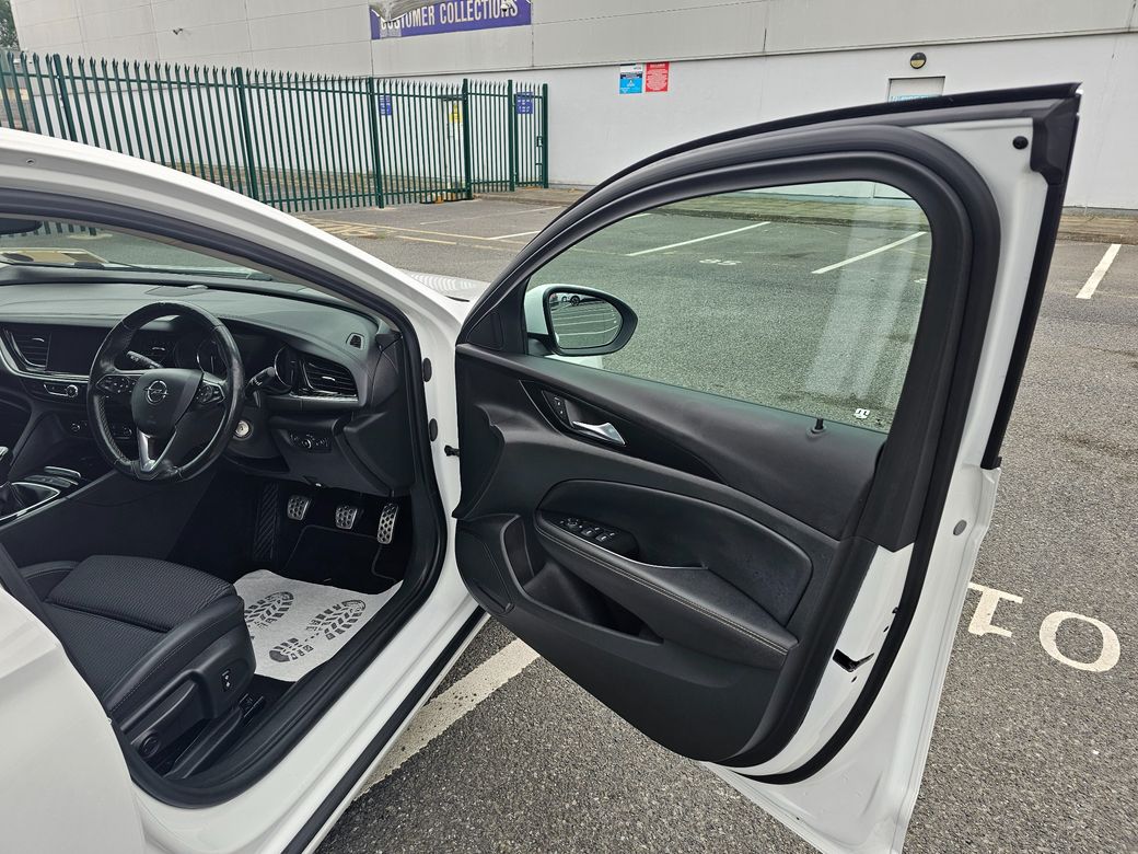 2020 Opel Insignia