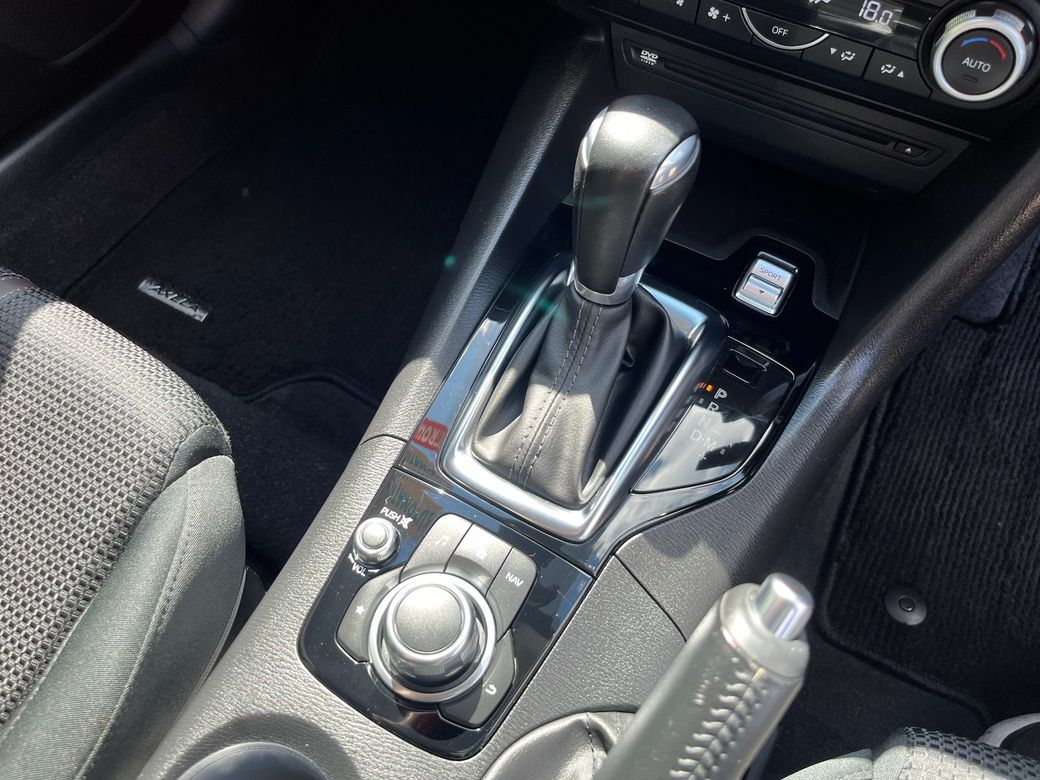 2018 Mazda Axela