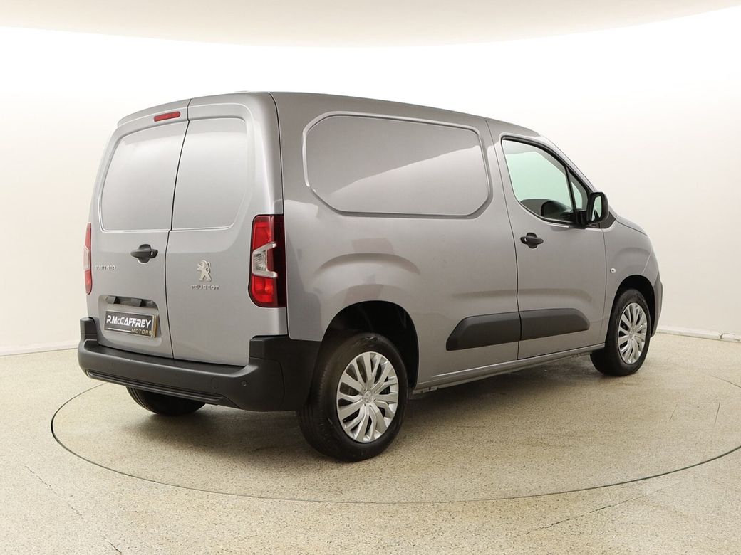 2021 Peugeot Partner