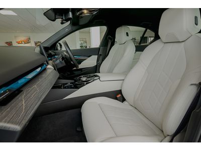 2025 BMW i5