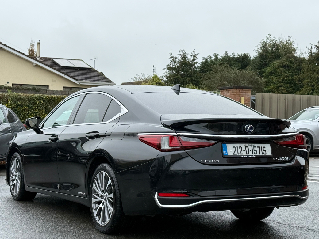 2021 Lexus ES 300h