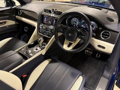 2025 Bentley Bentayga
