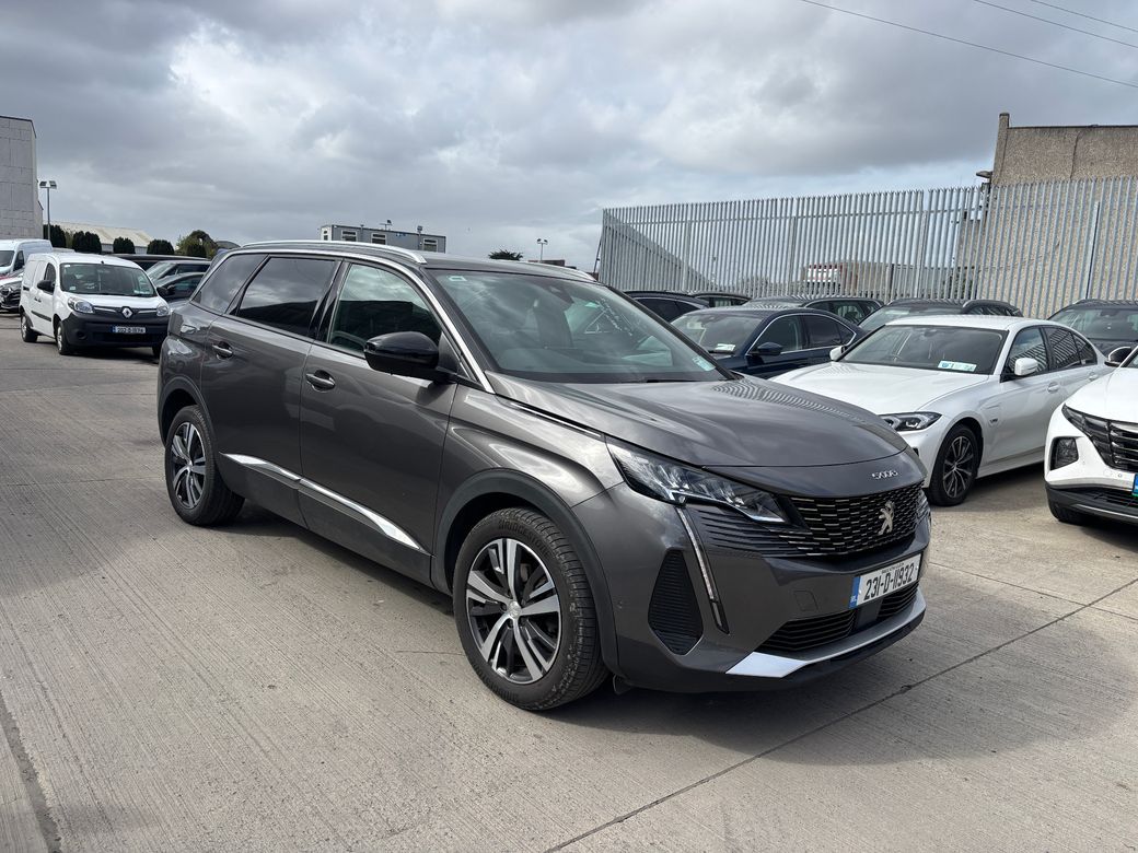 2023 Peugeot 5008