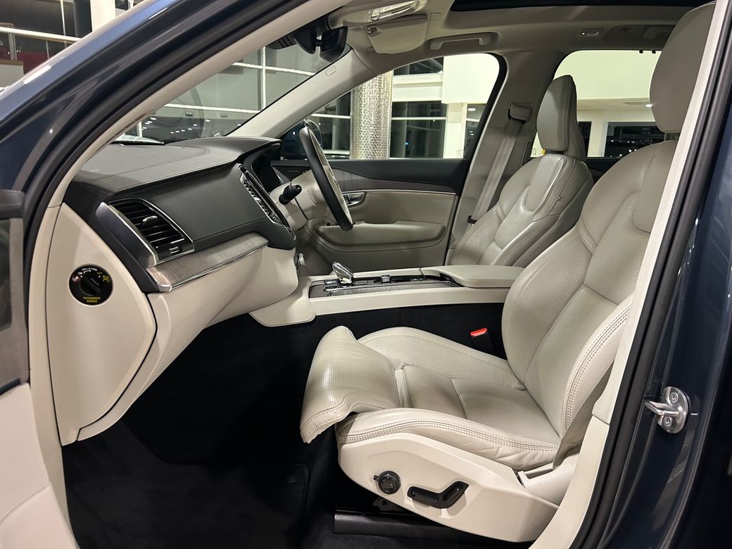 2023 Volvo XC90