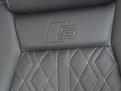 2022 Audi Q4