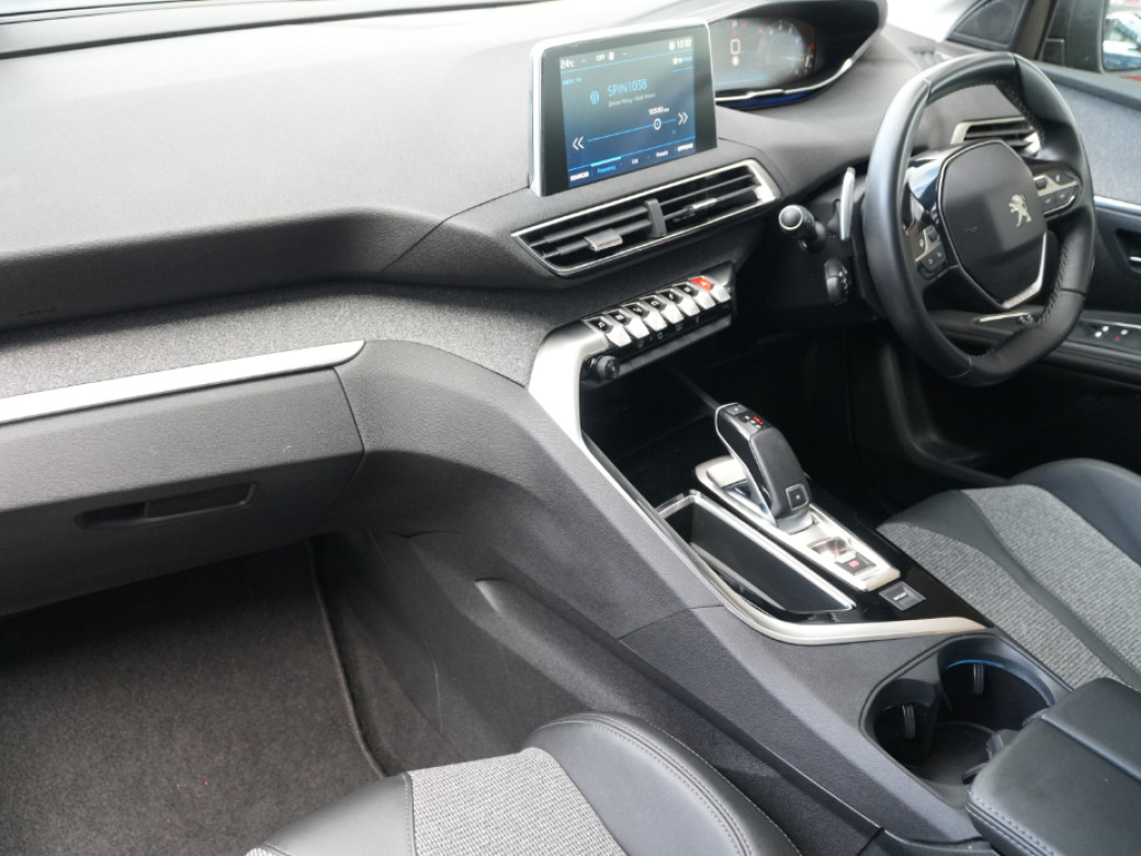 2020 Peugeot 5008