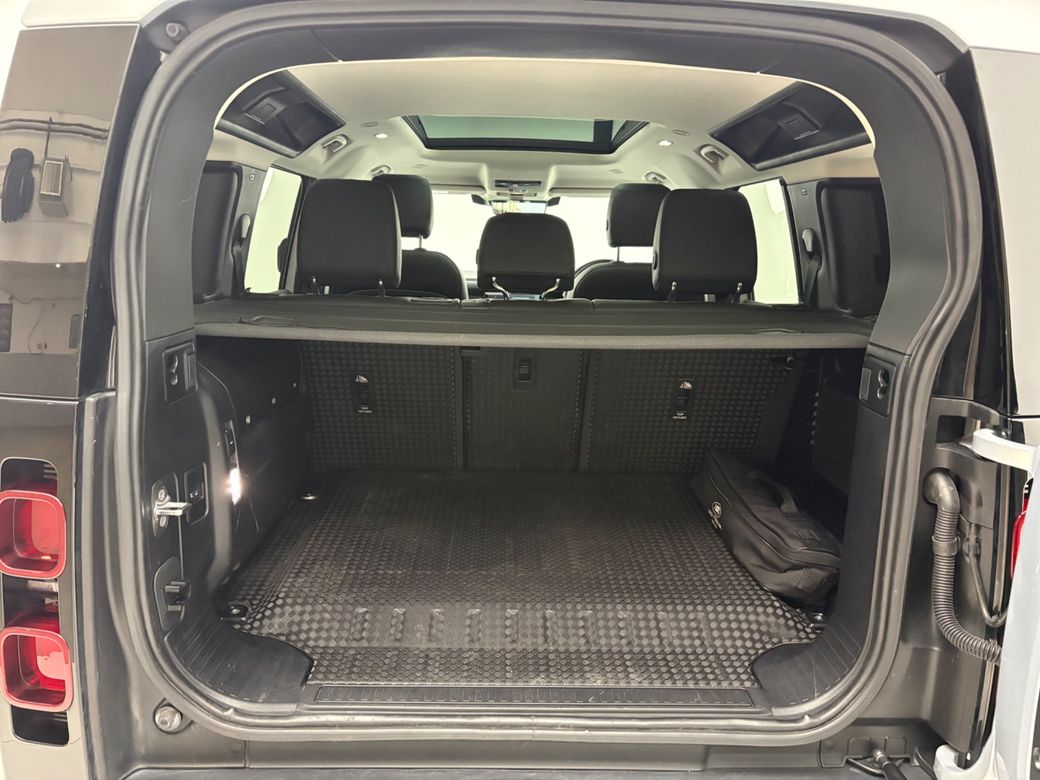 2022 Land Rover Defender