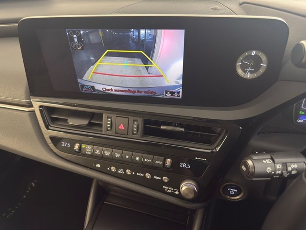 2022 Lexus ES 300h