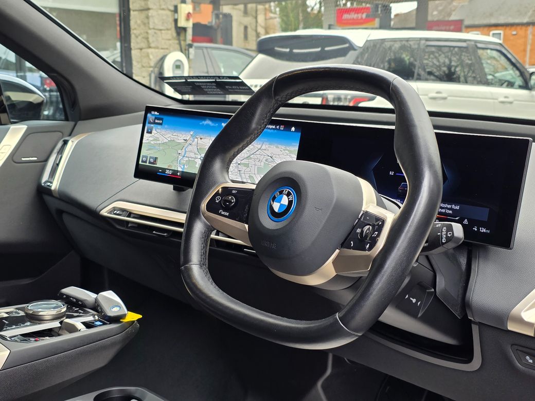 2022 BMW iX