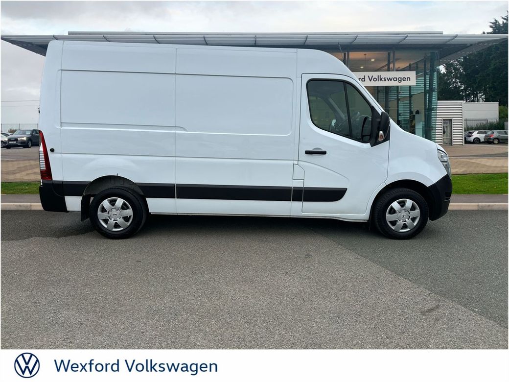 2024 Nissan Interstar