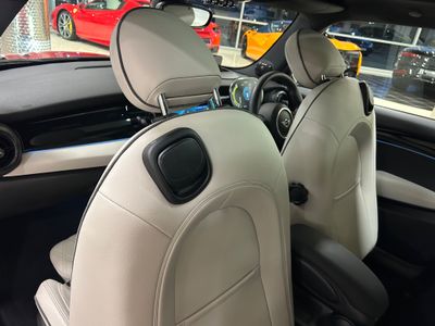 2022 Mini Hatch