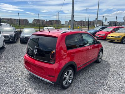 2017 Volkswagen up!