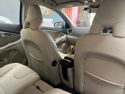 2016 Volvo V40