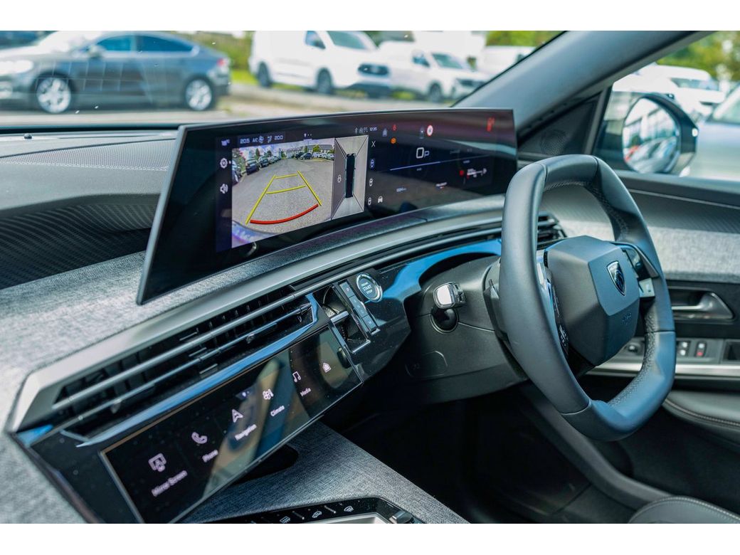 2025 Peugeot 5008