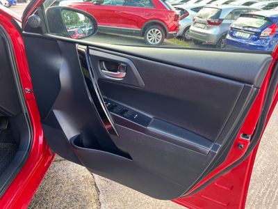 2016 Toyota Auris