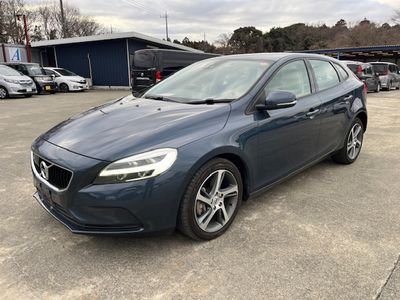 2019 Volvo V40