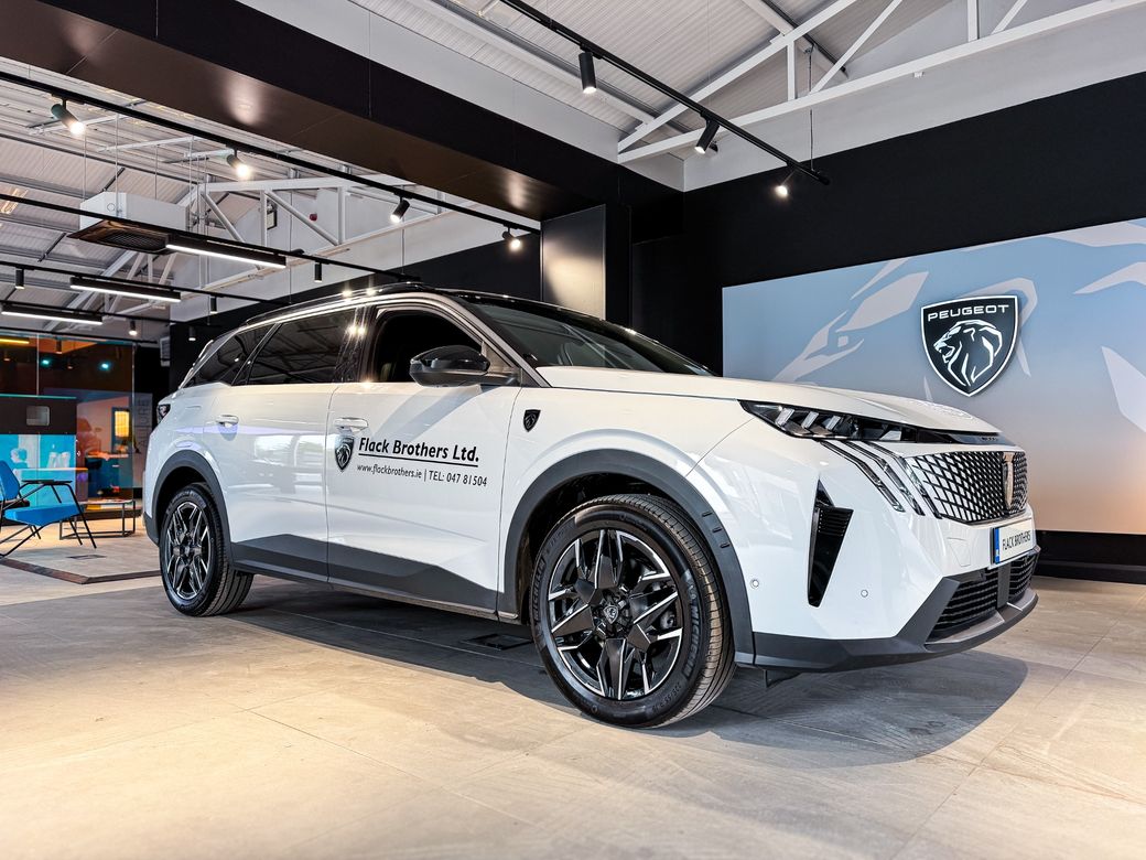 2025 Peugeot 5008
