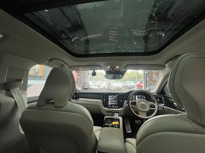 2020 Volvo V60