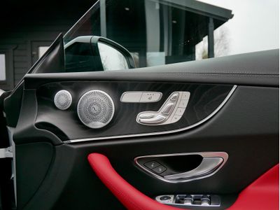 2019 Mercedes-Benz E 300