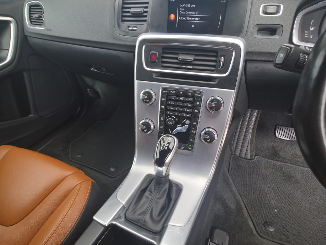 2018 Volvo V60