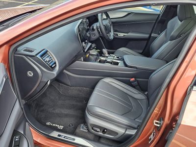 2025 Lexus NX 450H+