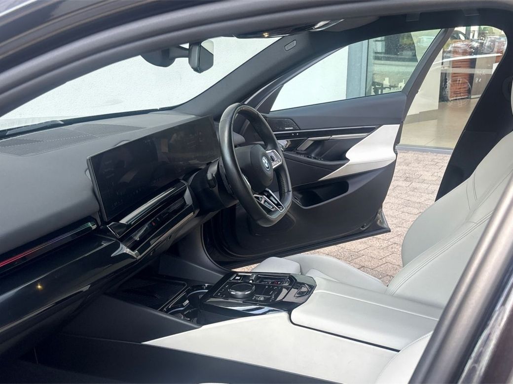 2024 BMW 5 Series