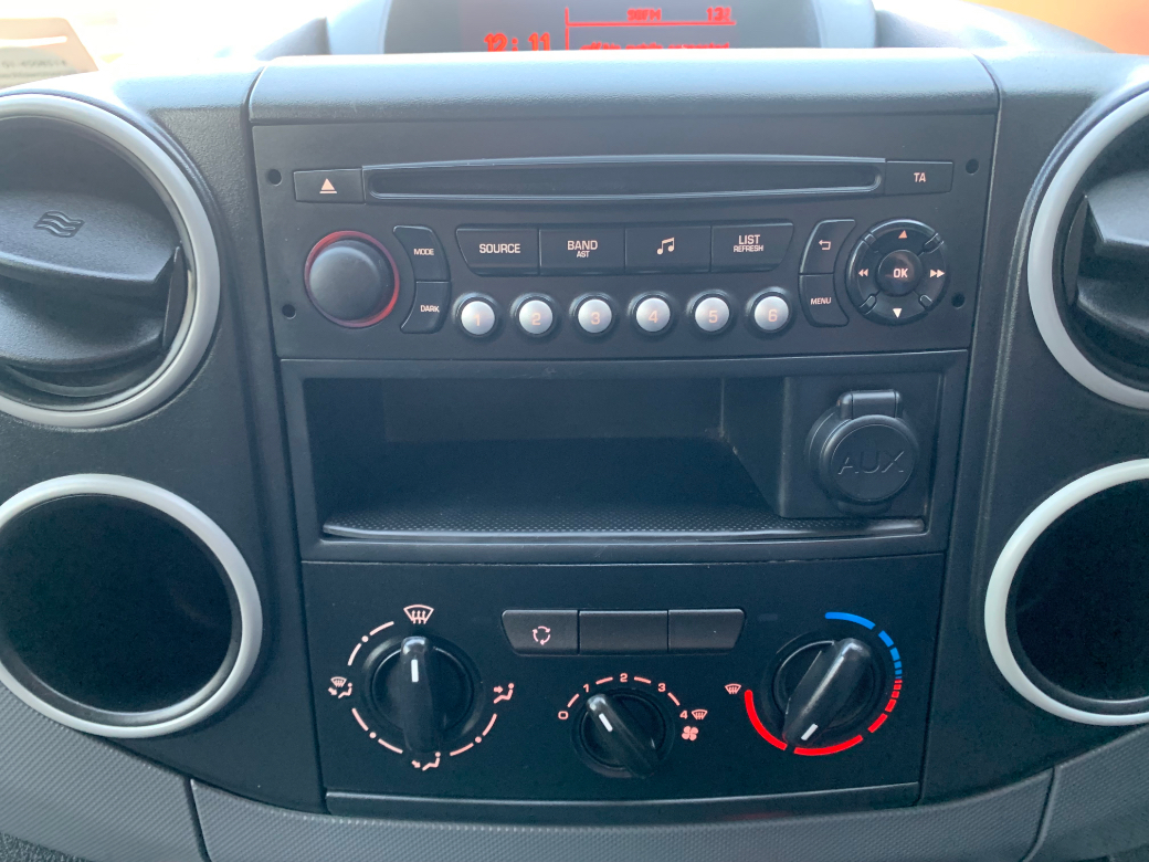 2015 Peugeot Partner