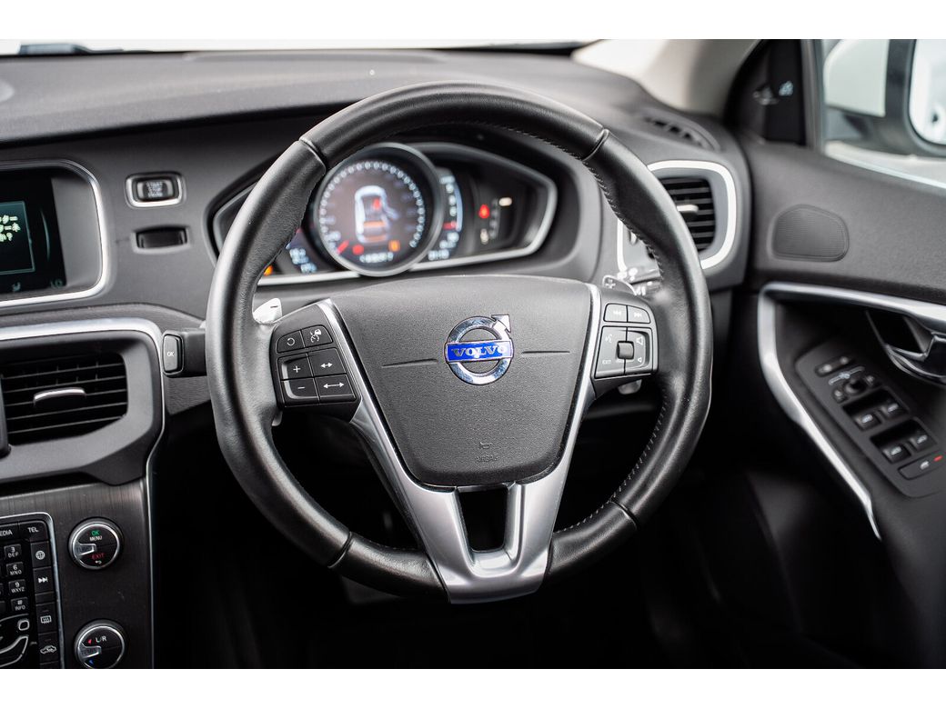 2016 Volvo V40